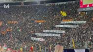 Adeptos da Roma dedicam tarjas e cânticos de apoio a Mourinho no Olímpico
