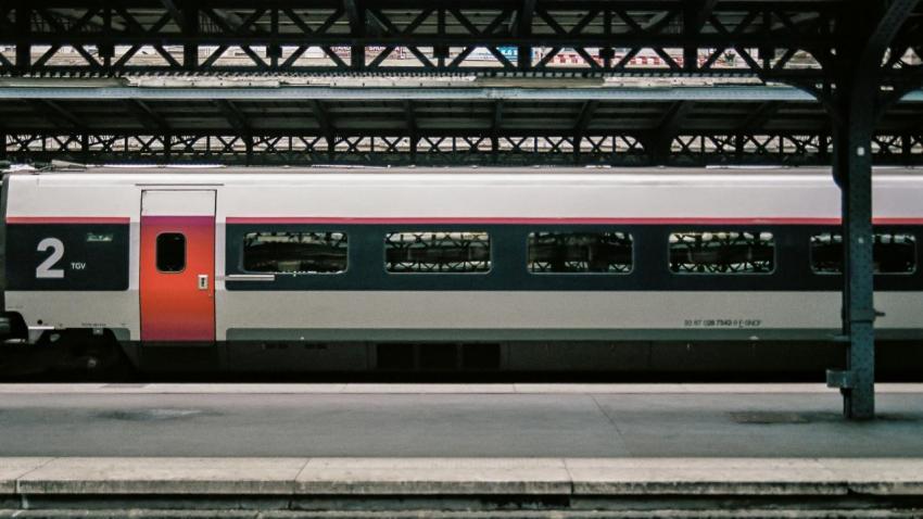 TGV - AWAY