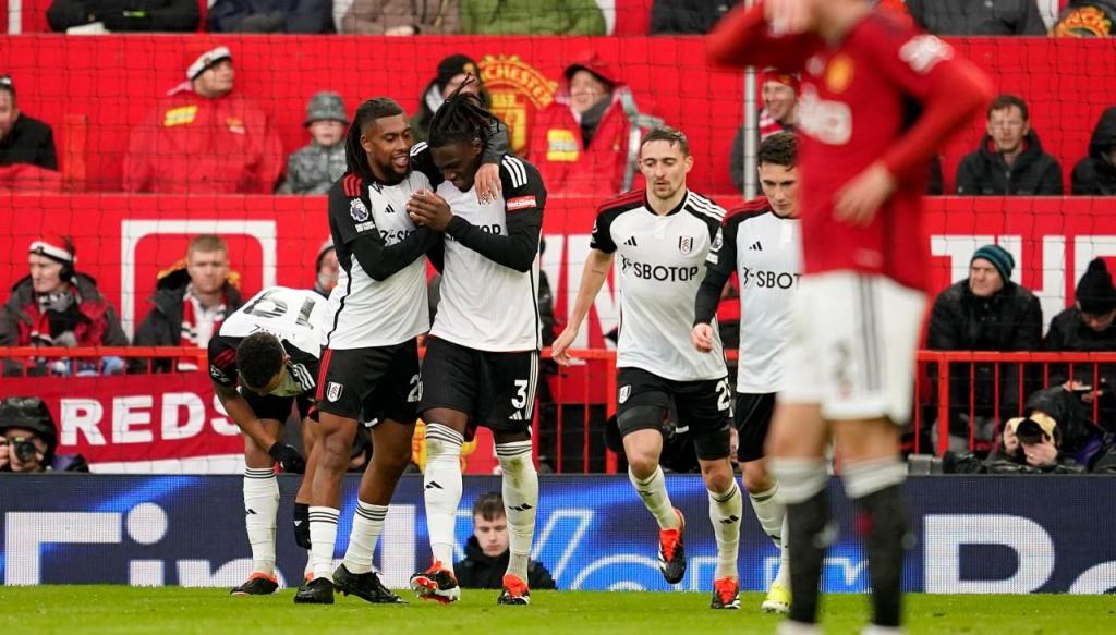Fulham, de Marco Silva, triunfa na casa do Manchester United (AP)