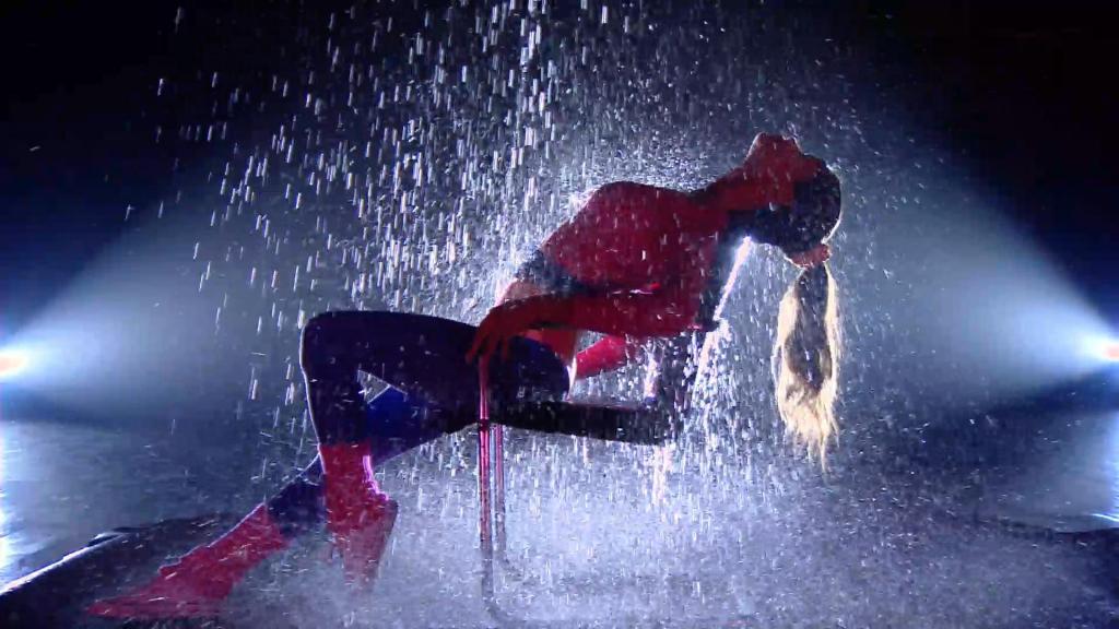 thumbnail Wow! Luisinha Oliveira recria cena icónica do filme "Flashdance"