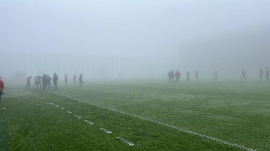 Nevoeiro na Choupana, estádio do Nacional (DR)