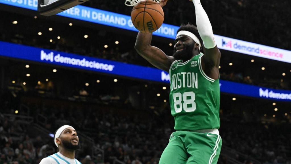 Neemias Queta ao serviço dos Boston Celtics (Brian Fluharty/Getty Images Sport)