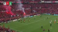 Golo do Leverkusen e já ninguém se segura: invasão de campo antes do fim