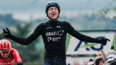 Ciclismo: Stephen Williams vence Flèche Wallone, João Almeida abandona