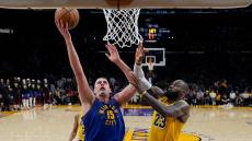 NBA: Nuggets vencem em LA e e ficam a um jogo de eliminar os Lakers