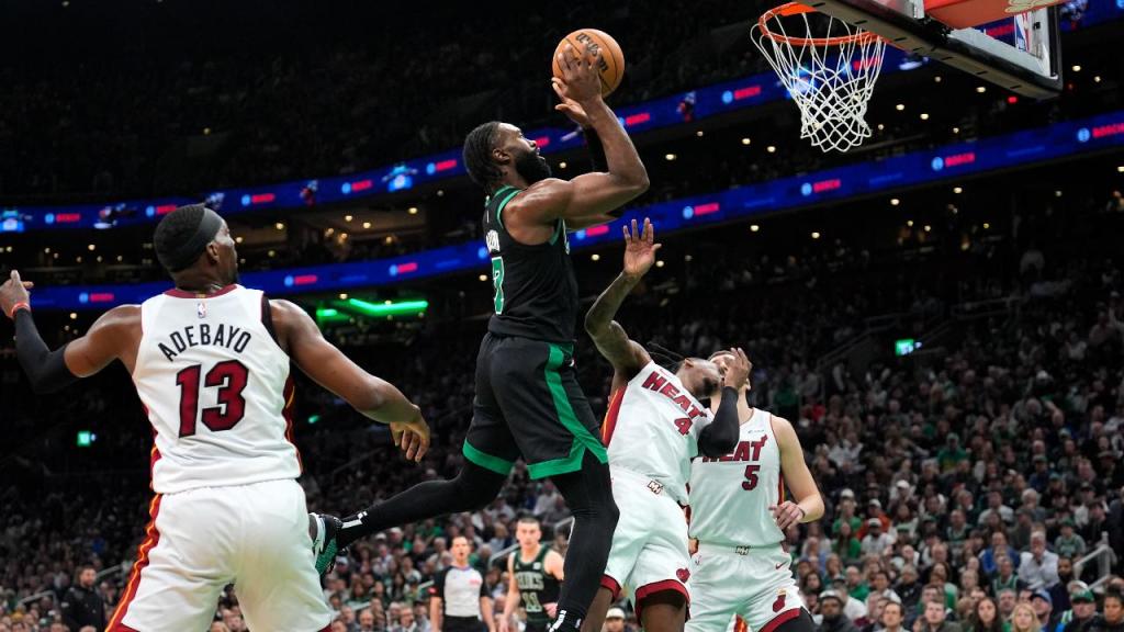 Boston Celtics-Miami Heat (AP/Charles Krupa)