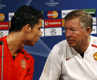 Cristiano Ronaldo e Alex Ferguson antes do jogo de Alvalade