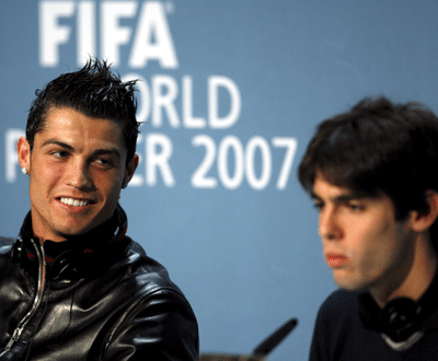 Kaká ganhou o prémio da FIFA, Ronaldo ficou em terceiro