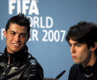 Kaká ganhou o prémio da FIFA, Ronaldo ficou em terceiro