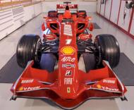 Ferrari apresenta o F2008