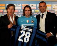 Maniche apresentado no Inter