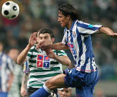Bruno Alves salta