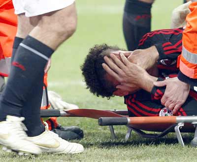 Ronaldo lesiona-se durante Milan-Livorno