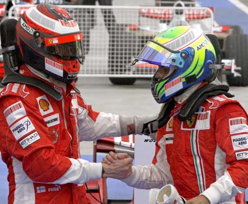 Raikkonen felicita Massa